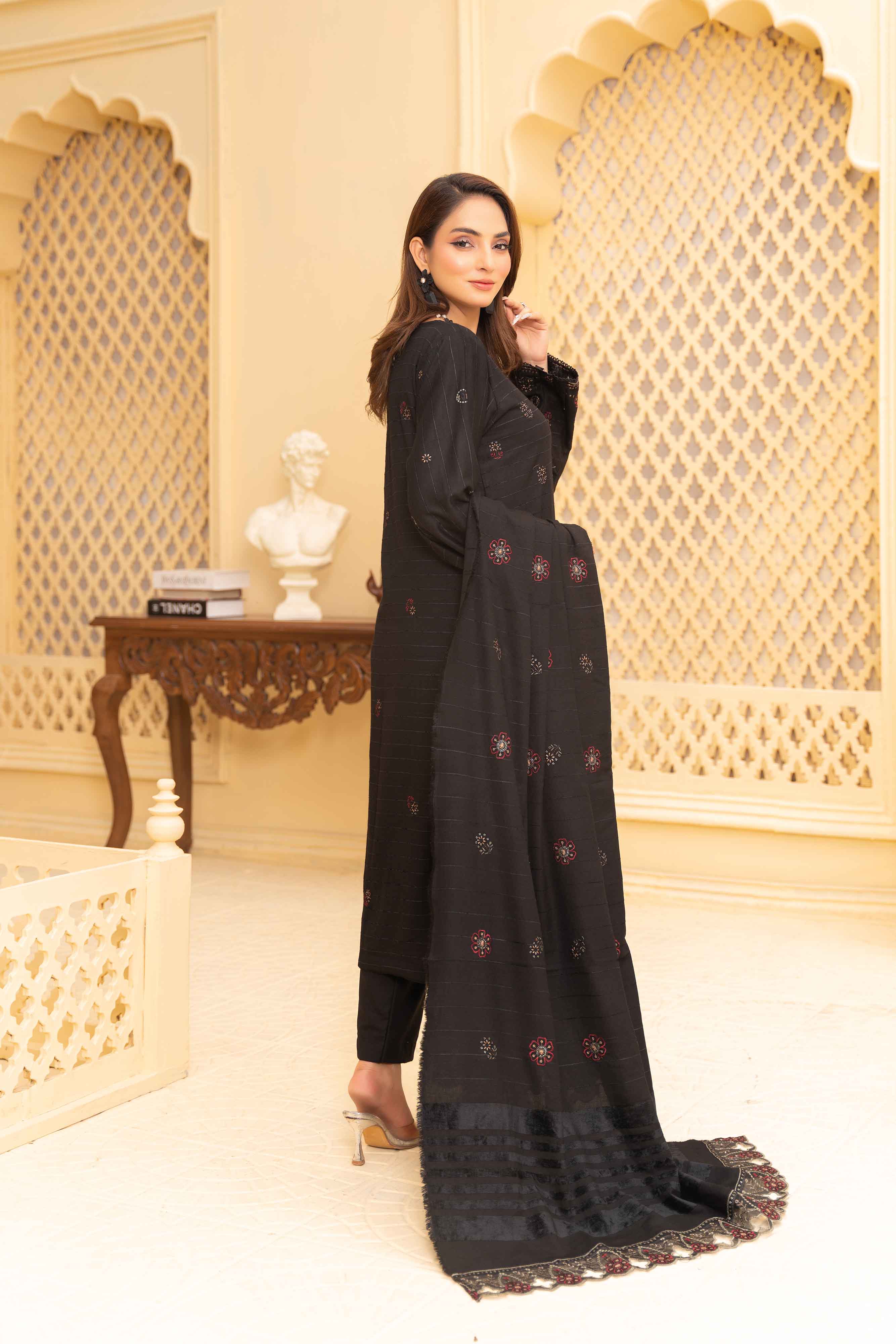 Luxury Black 3 Pcs Dhanak Embroidered Applique suit