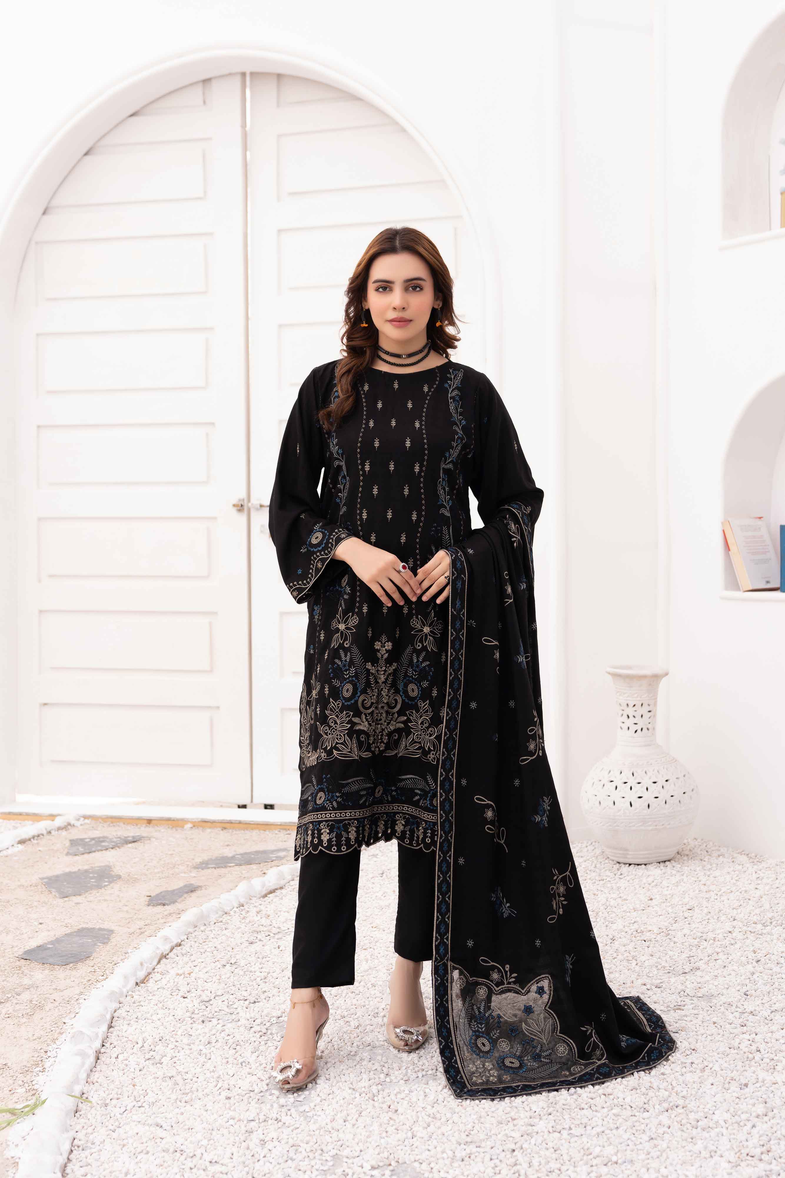 Luxury Black 3 pcs Embroidered Dhanak Dora Set