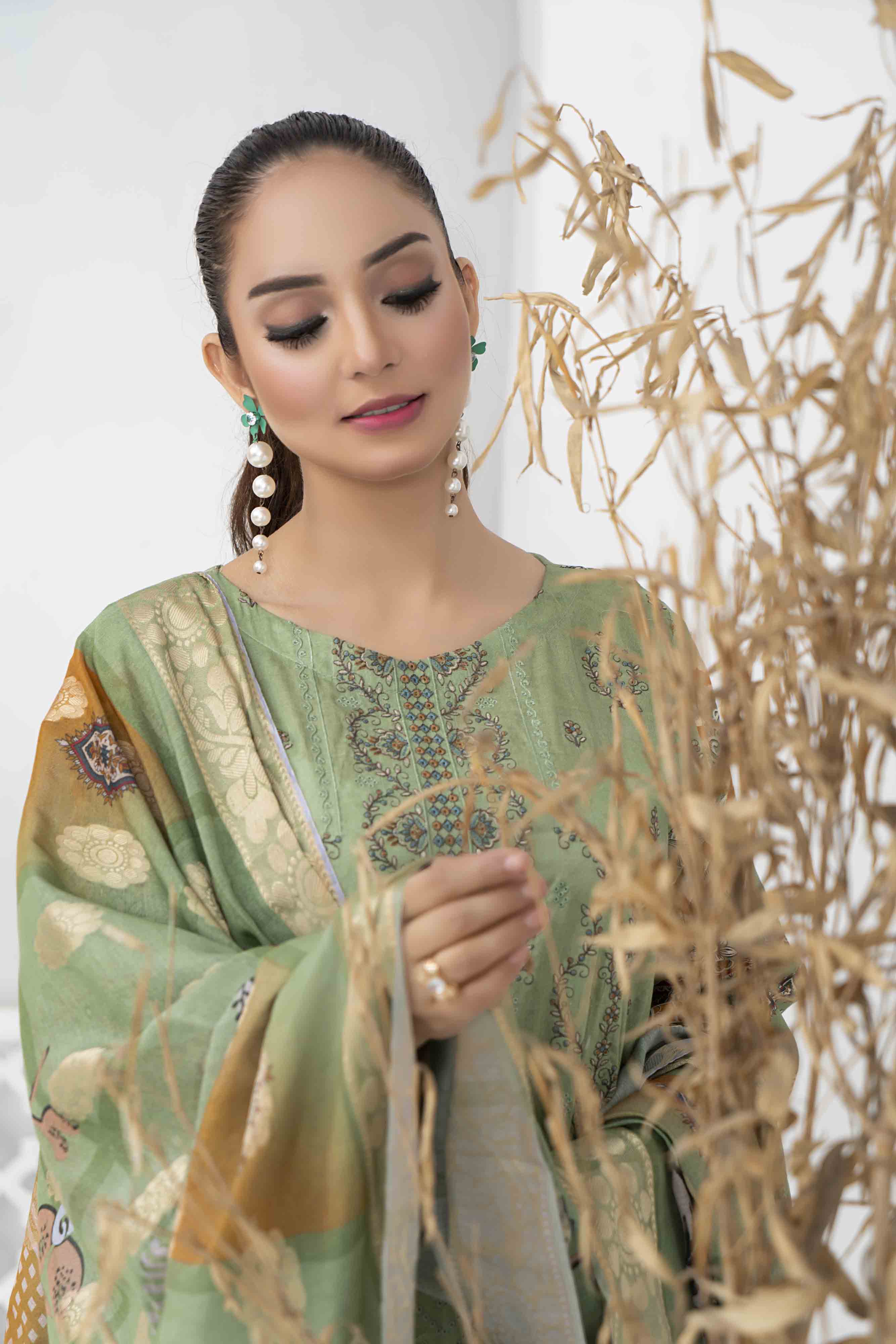 Luxury Pistachio Printed Embroidered 3 Pcs Lawn Set