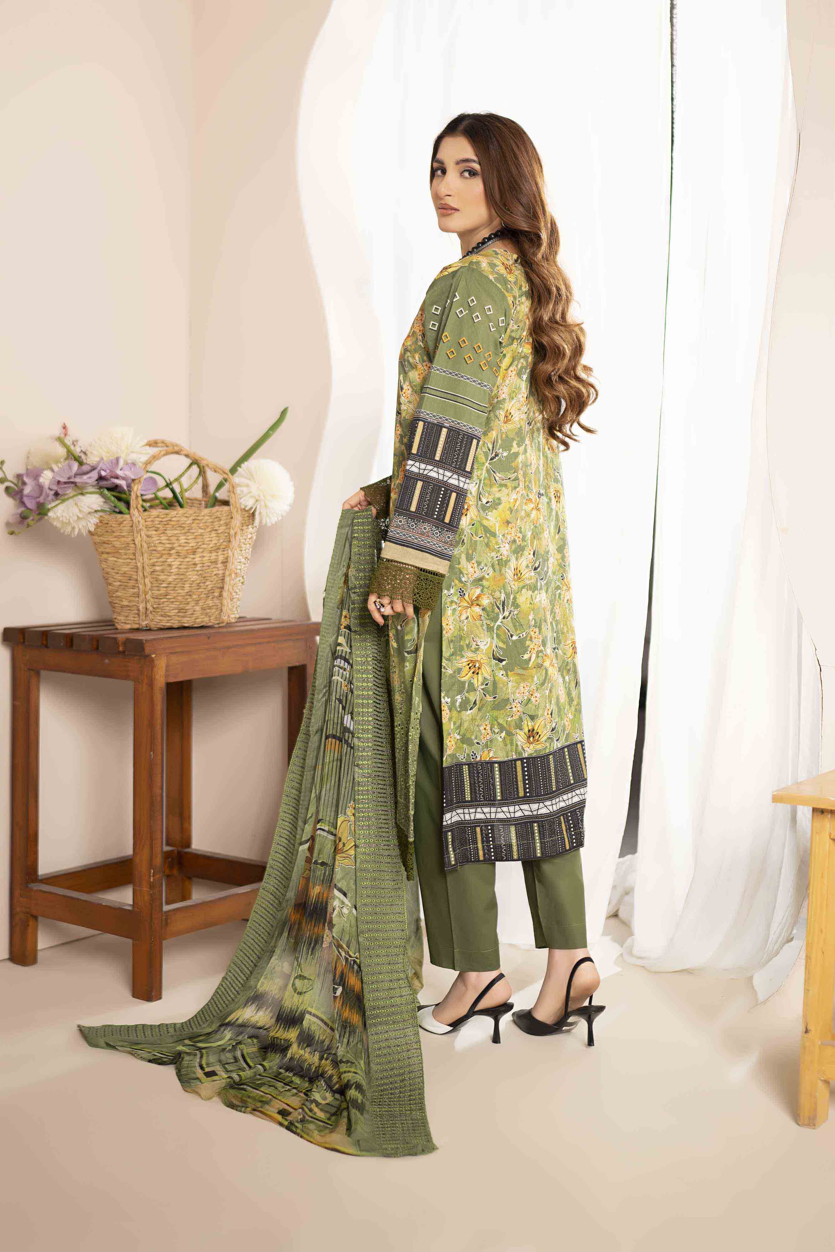 Luxury Green Embroidered Lawn Set