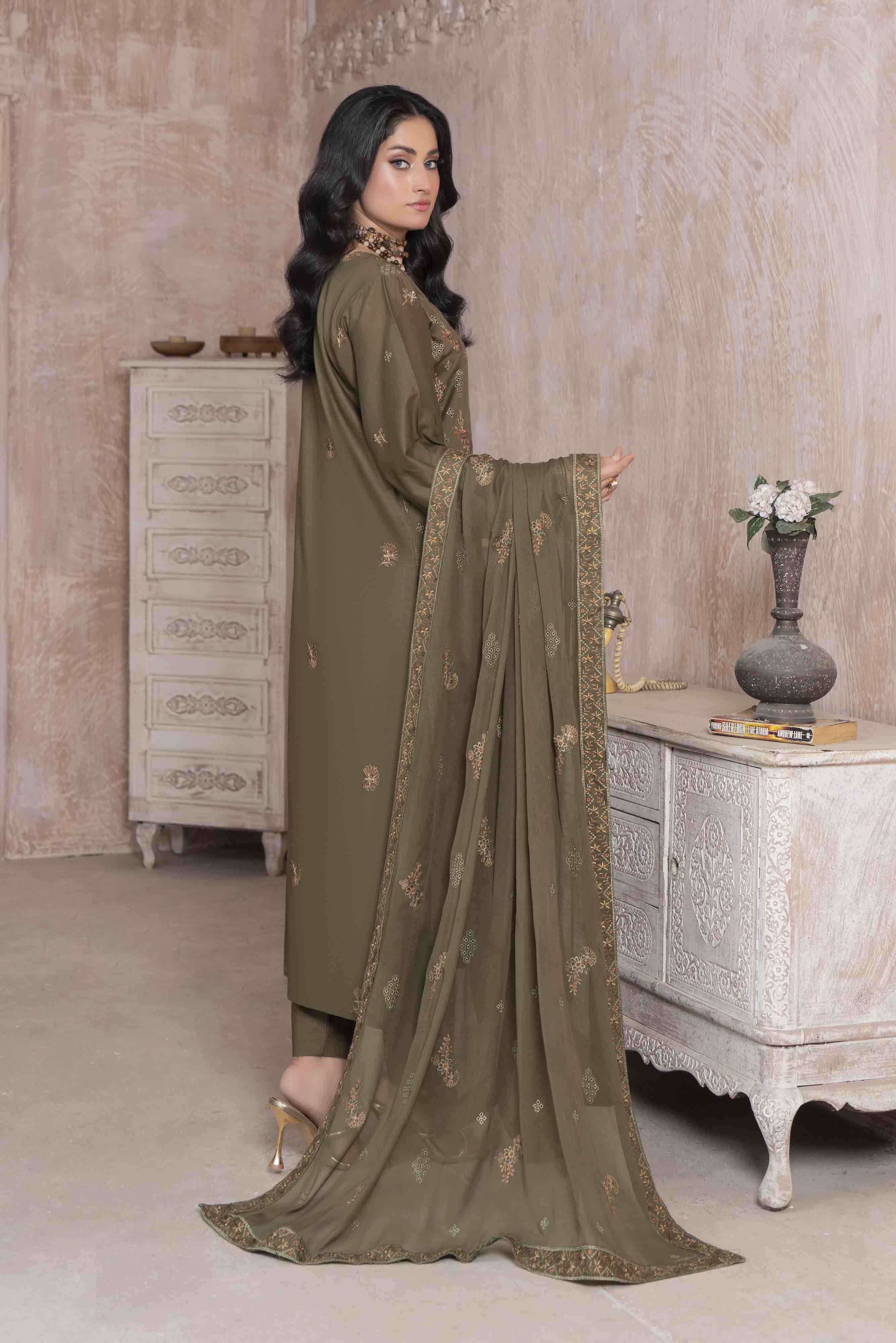 Luxury Olive Embroidered Lawn Set