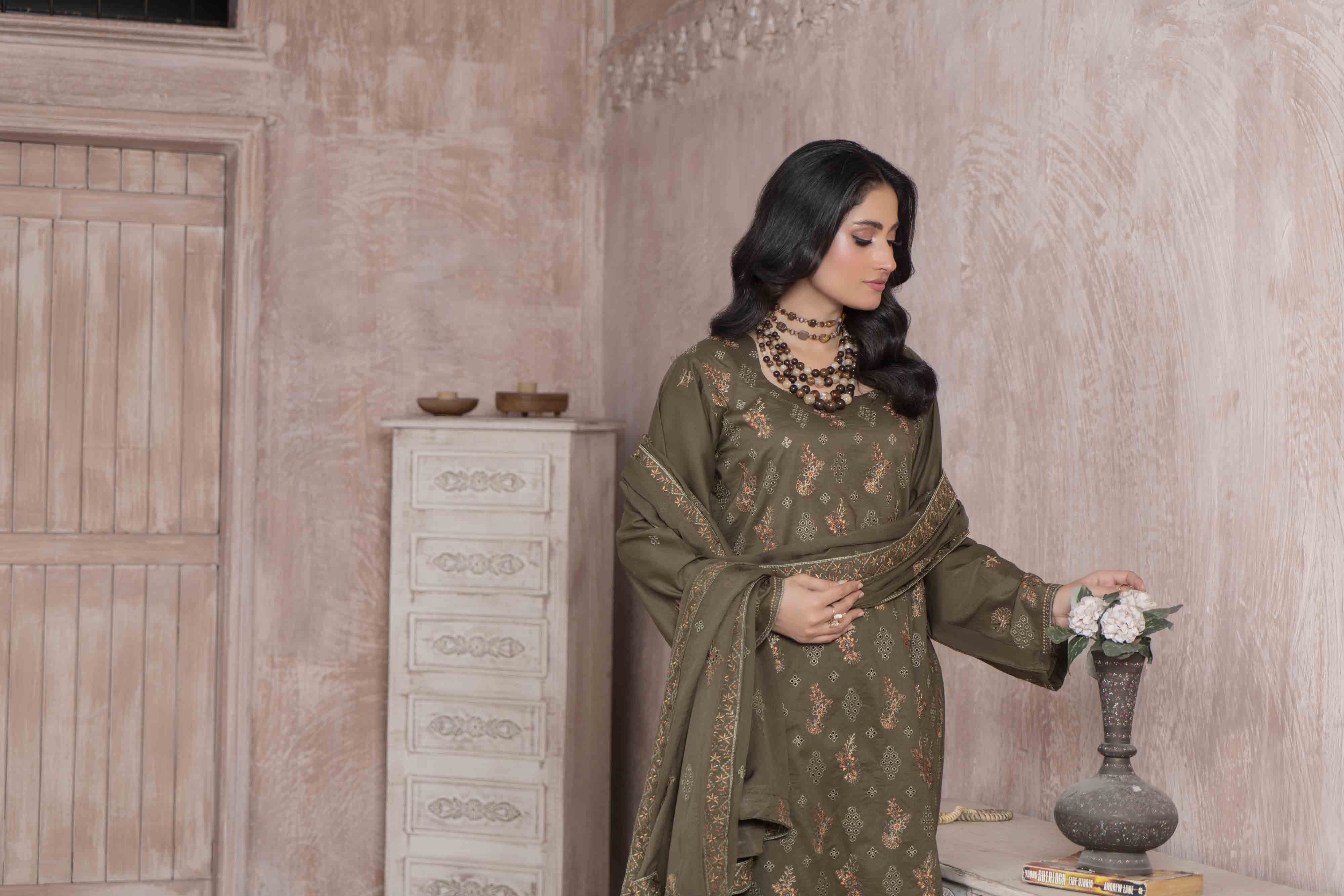 Luxury Olive Embroidered Lawn Set