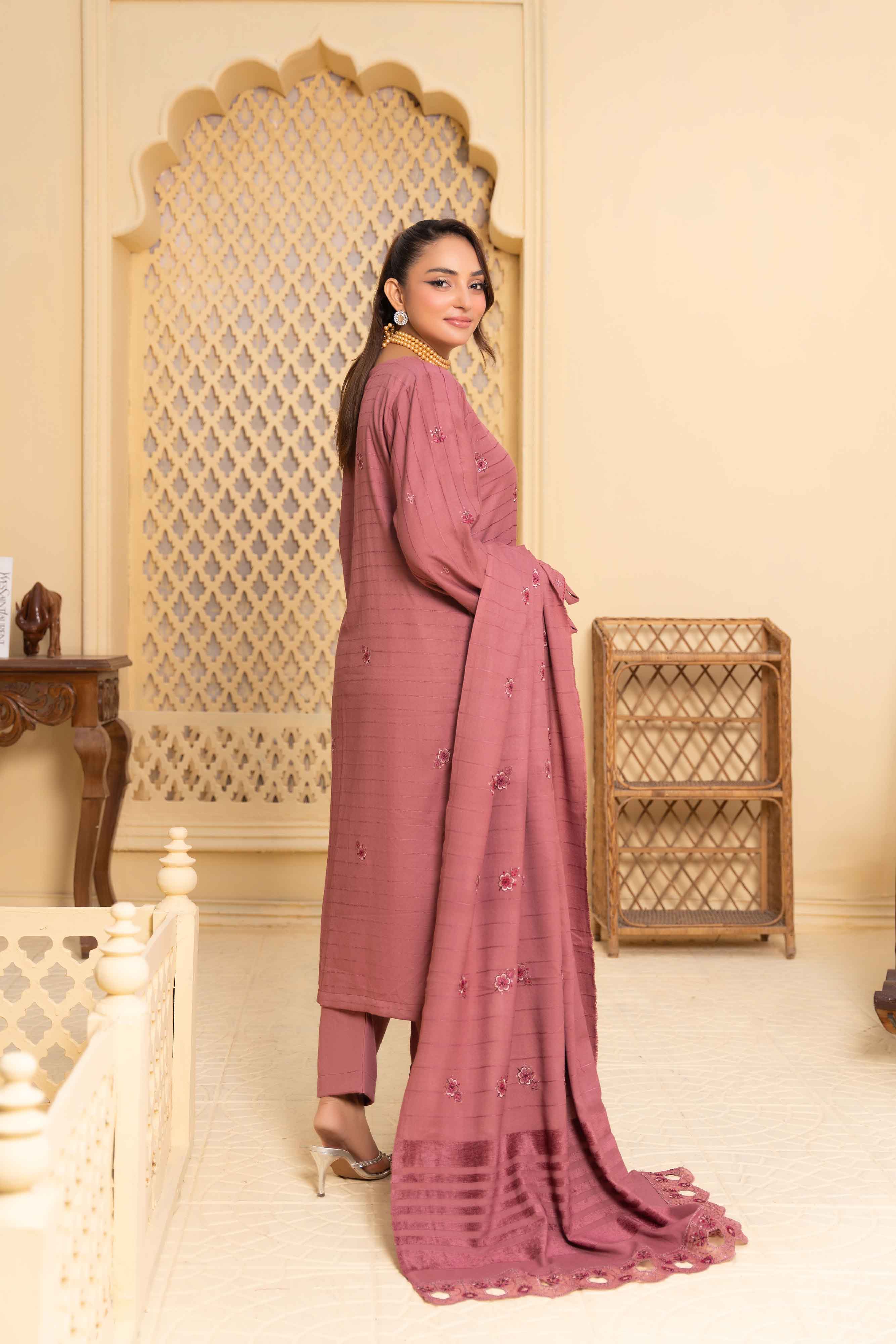 Luxury Pink 3 Pcs Dhanak Embroidered Applique suit