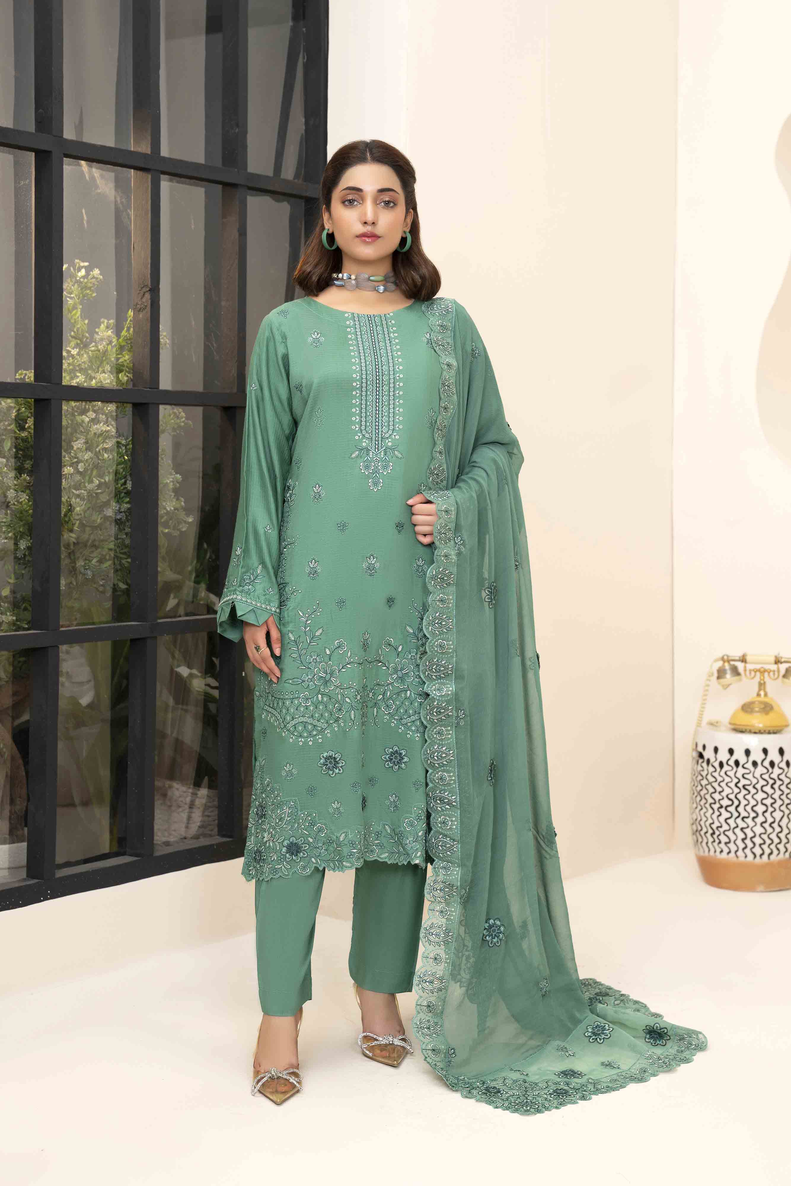 Luxury Pista 3 Pcs Embroidered Viscose Doria Suit