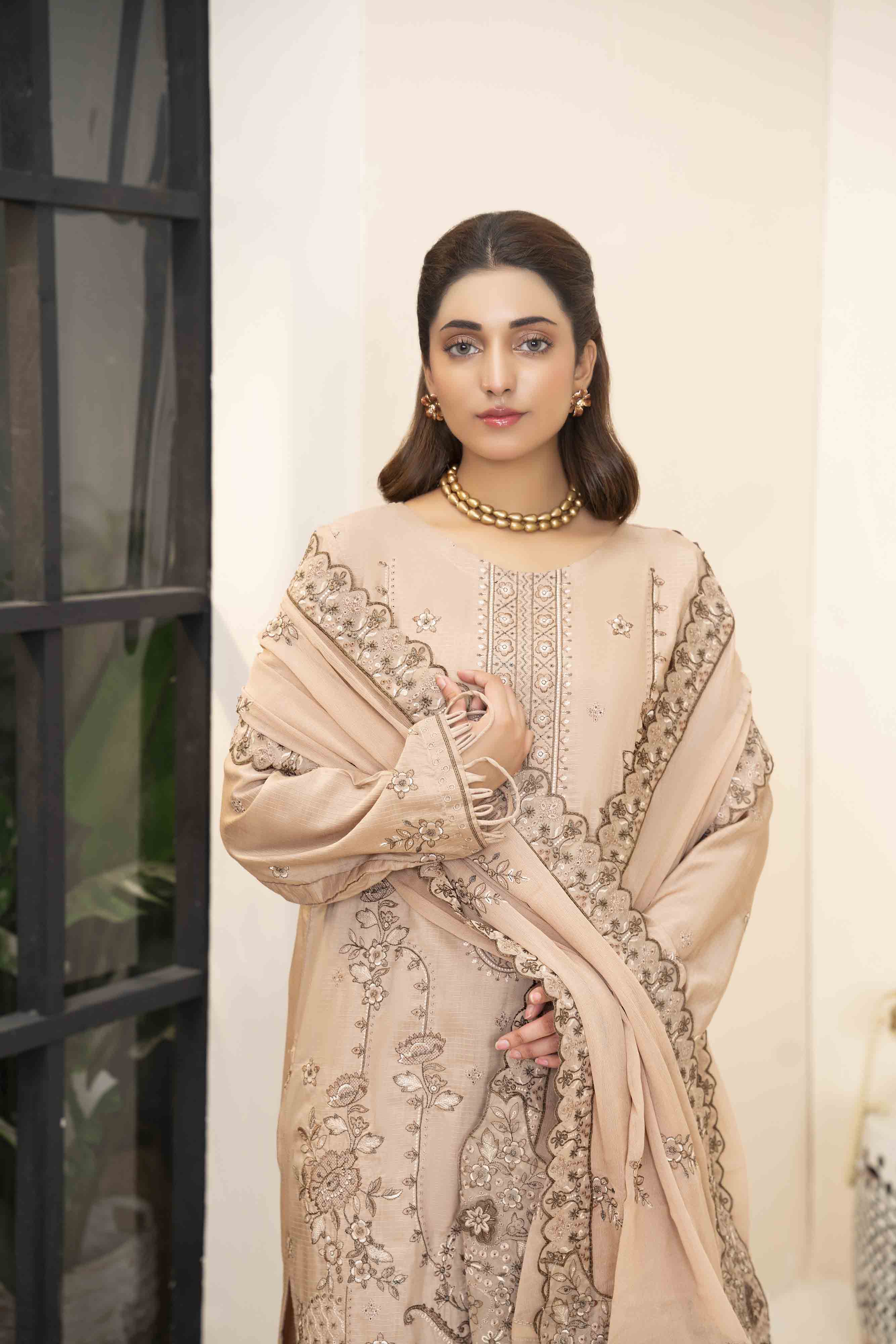 Luxury Skin 3 Pcs Embroidered Viscose Doria Suit