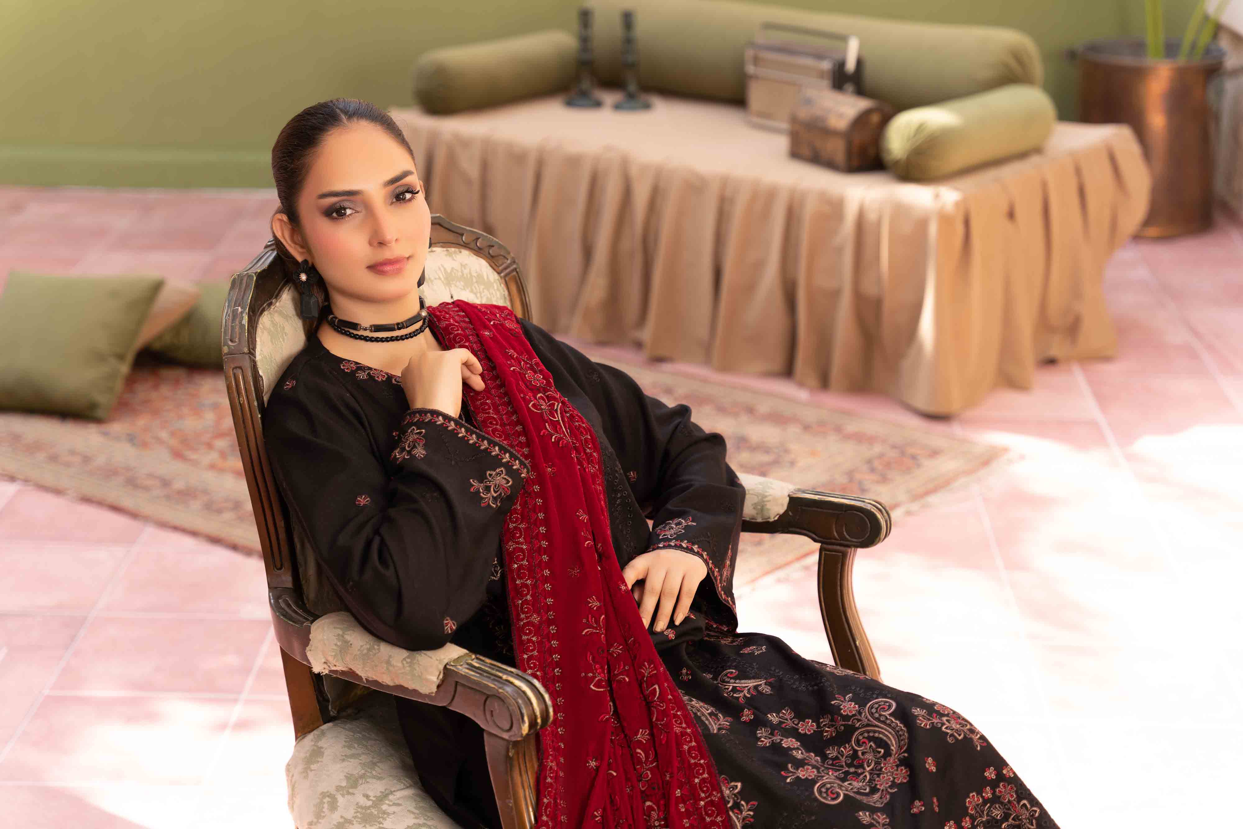 Luxury Black 3 Pcs Embroidered Dhanak Set