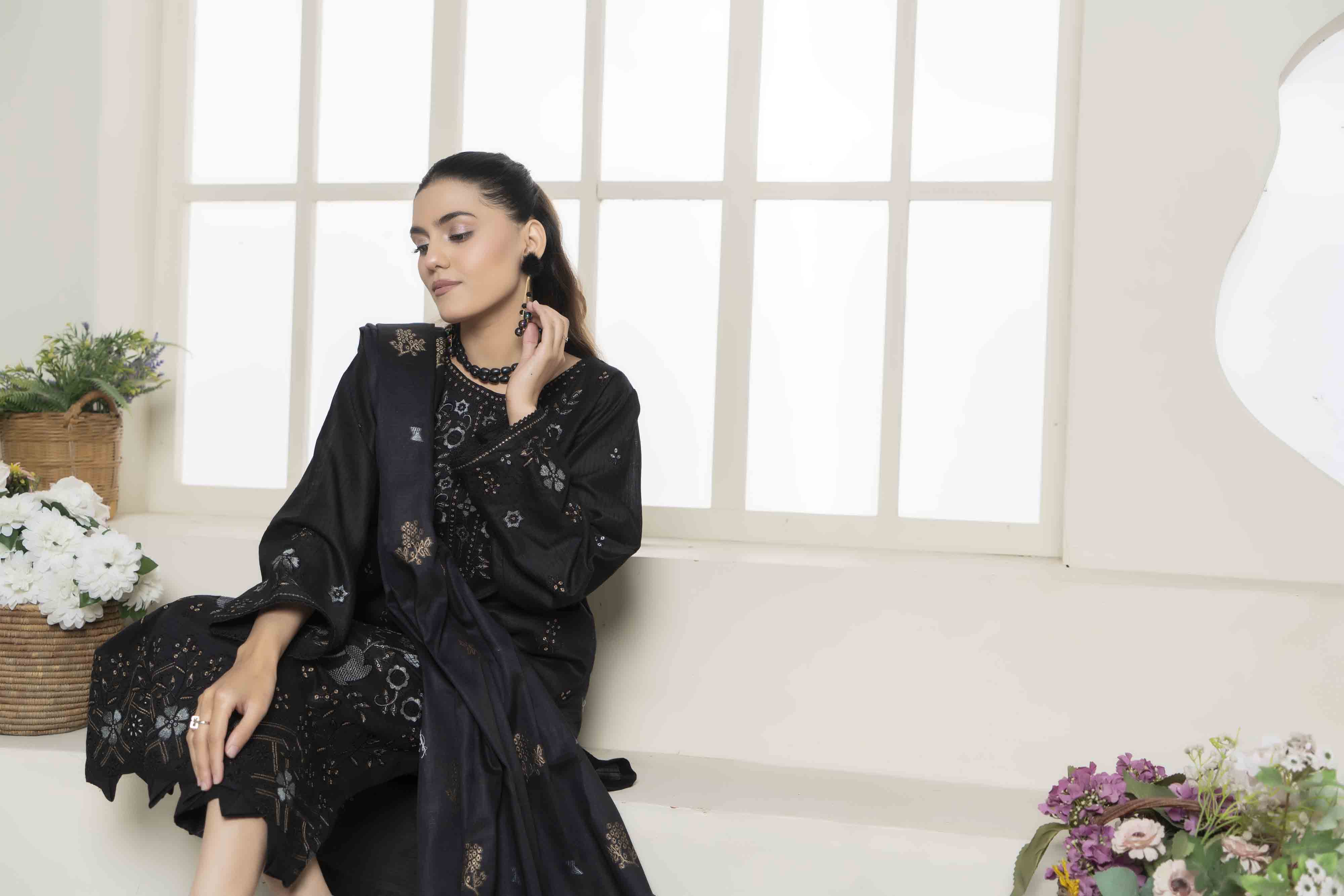 Luxury Black Embroidered Doria 3 Pcs Lawn Set