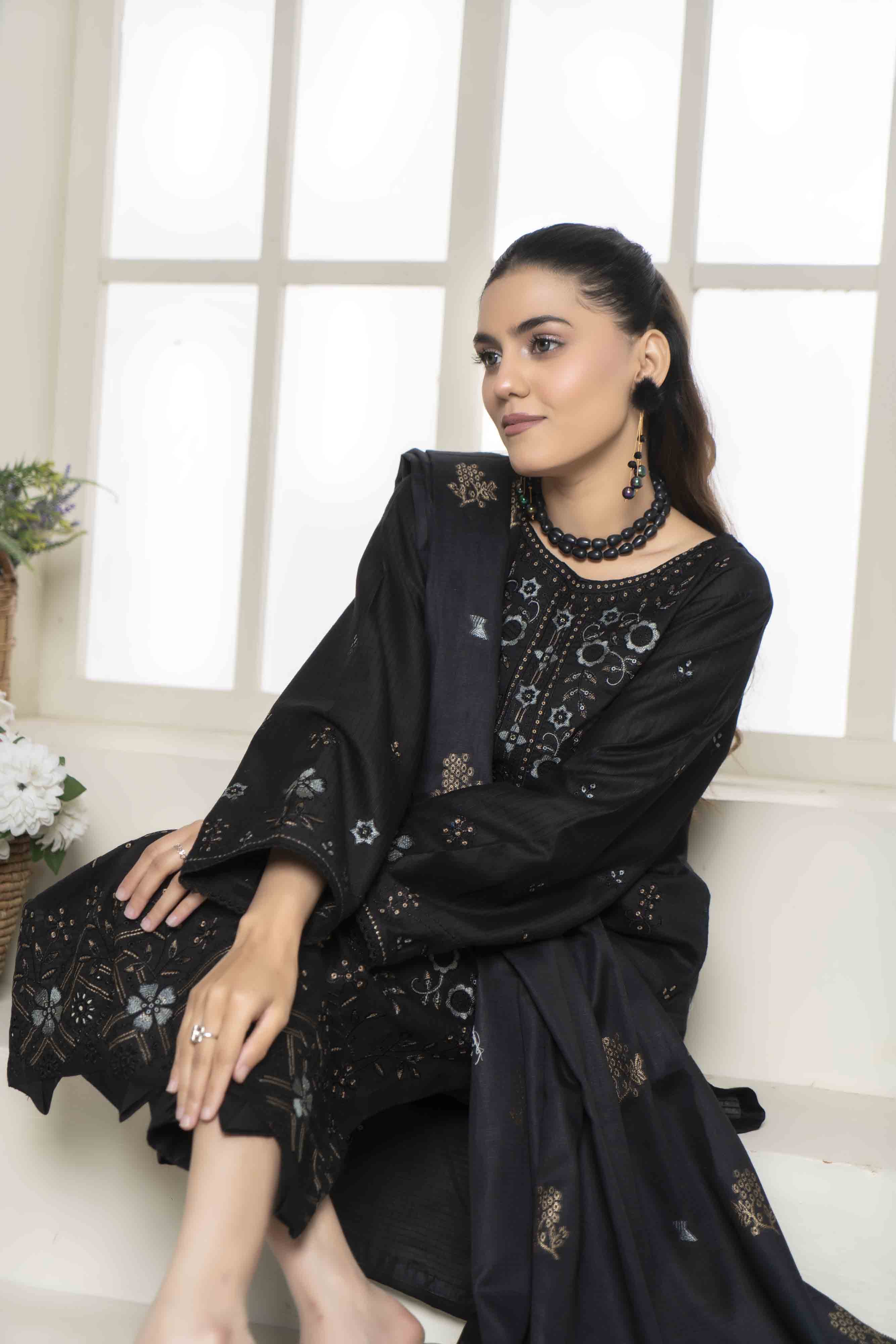 Luxury Black Embroidered Doria 3 Pcs Lawn Set