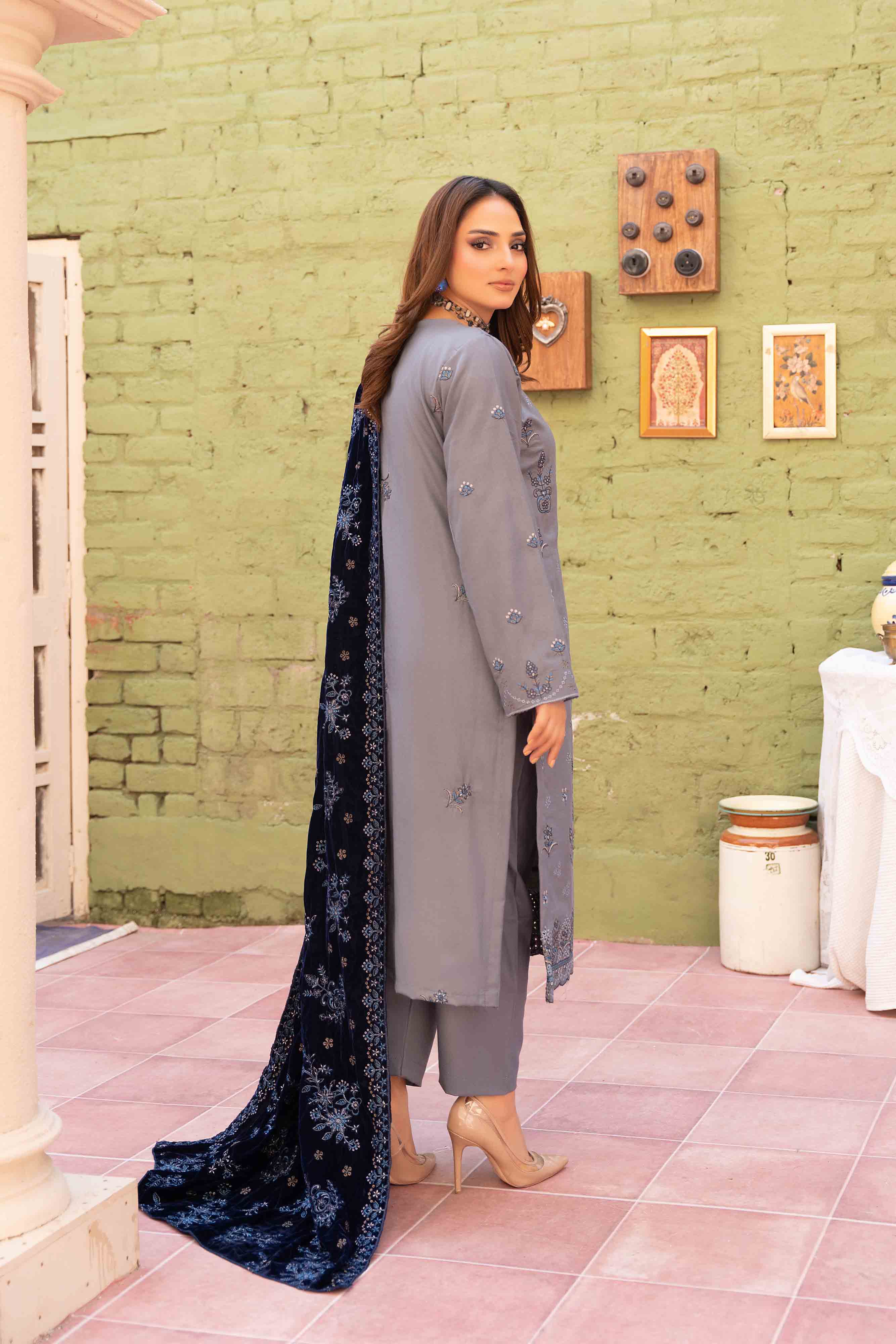 Luxury Grey 3  Pcs Embroidered Dhanak Set