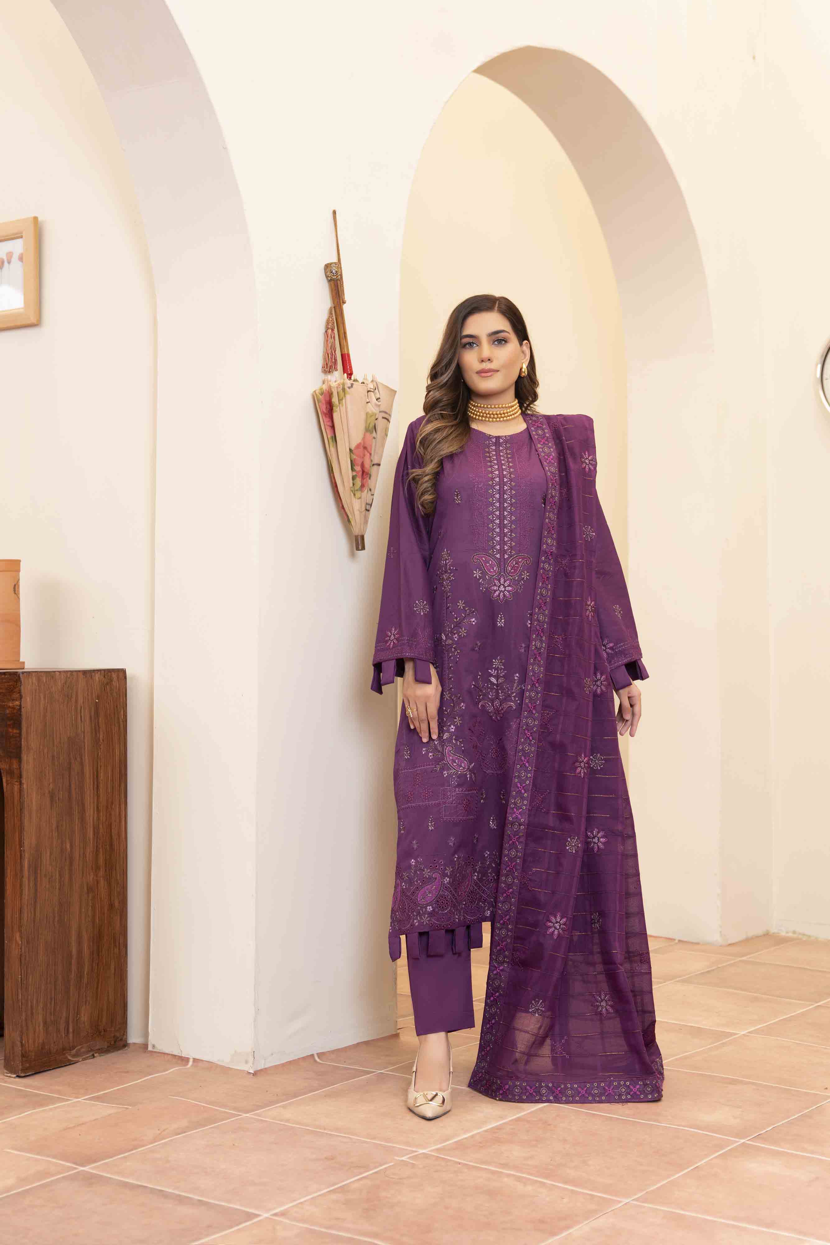 Luxury Magenta Embroidered Lawn Set