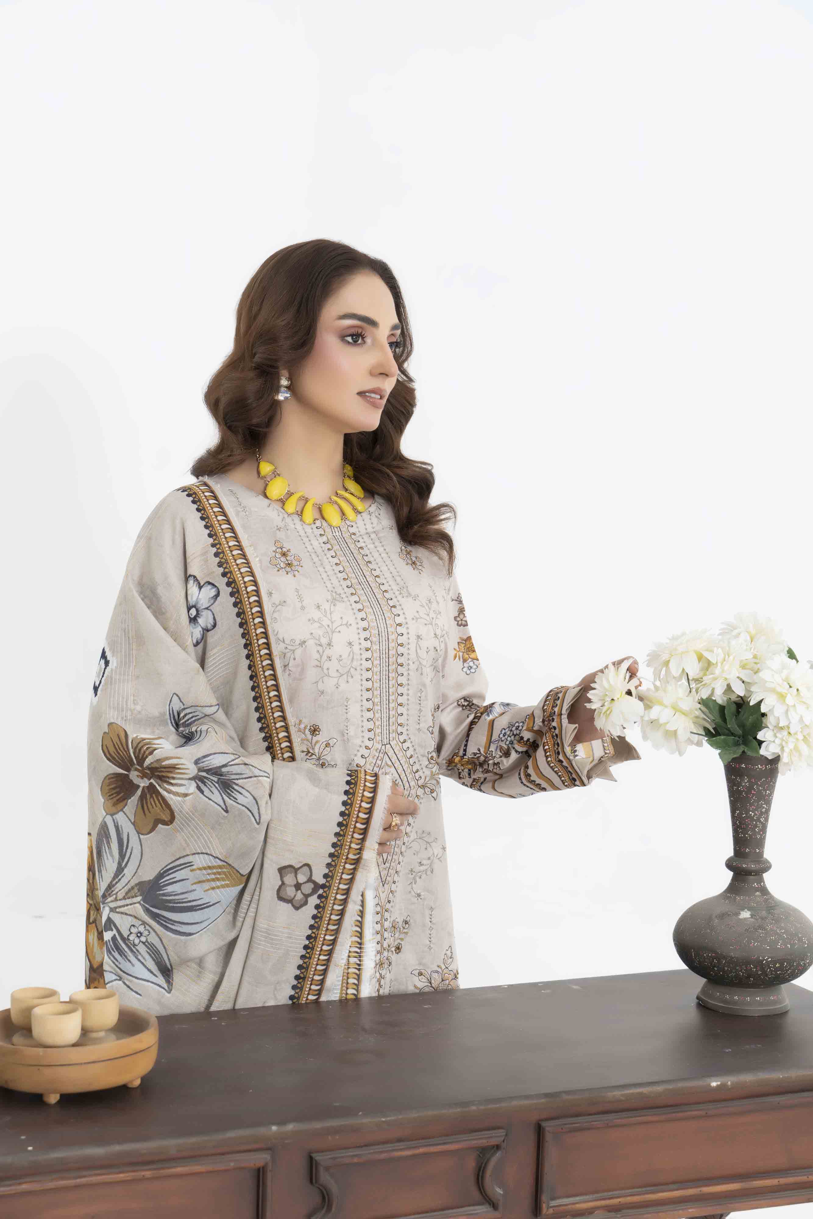 Luxury Beige Printed Embroidered 3 Pcs Lawn Set