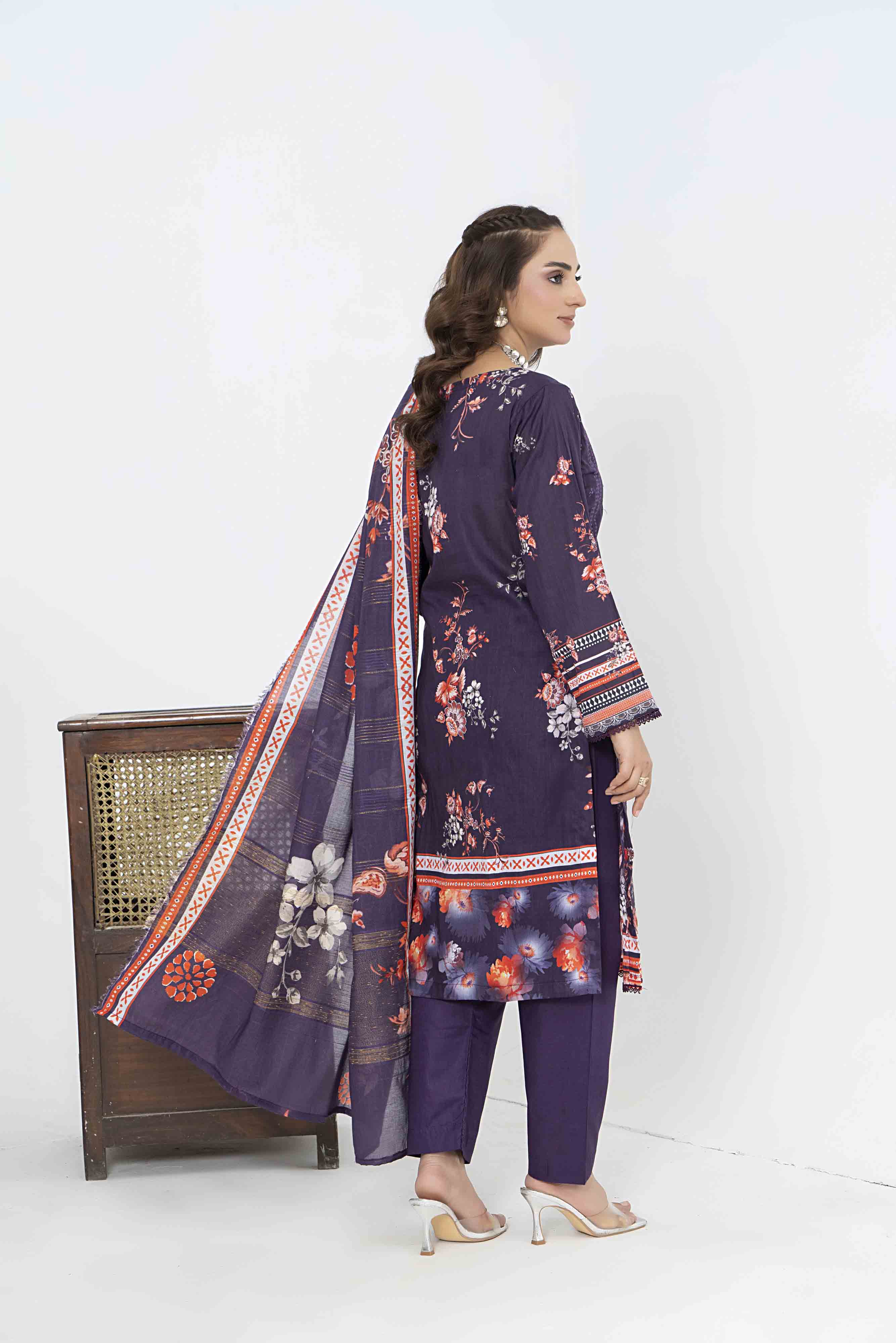 Luxury Magenta Printed Embroidered 3 Pcs Lawn Set