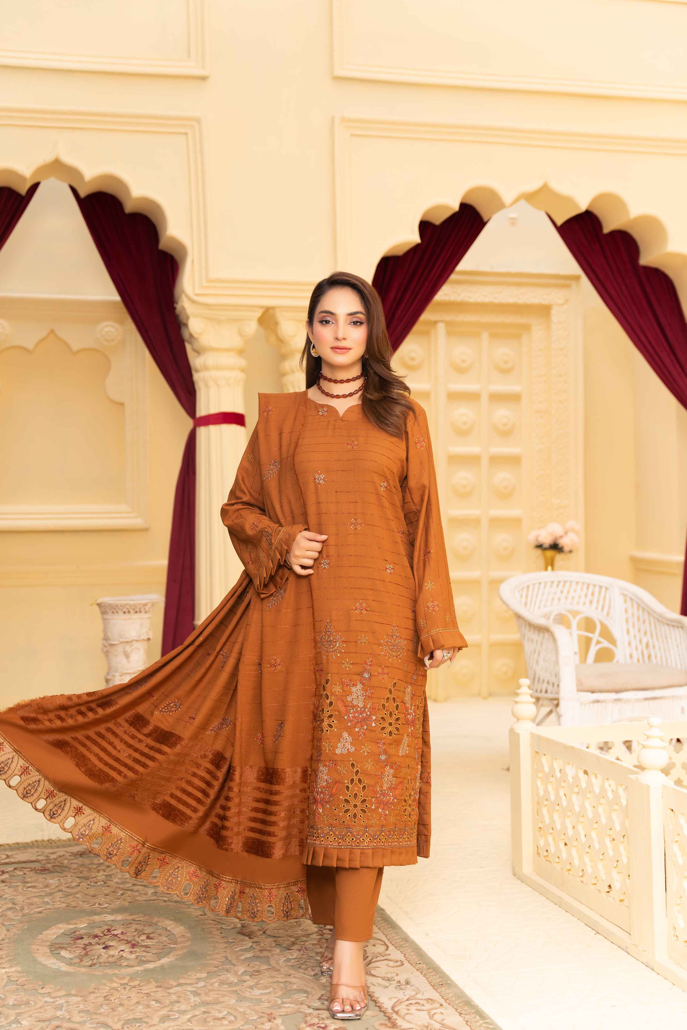 Mustard 3 Pcs Dhanak Embroidered Applique suit