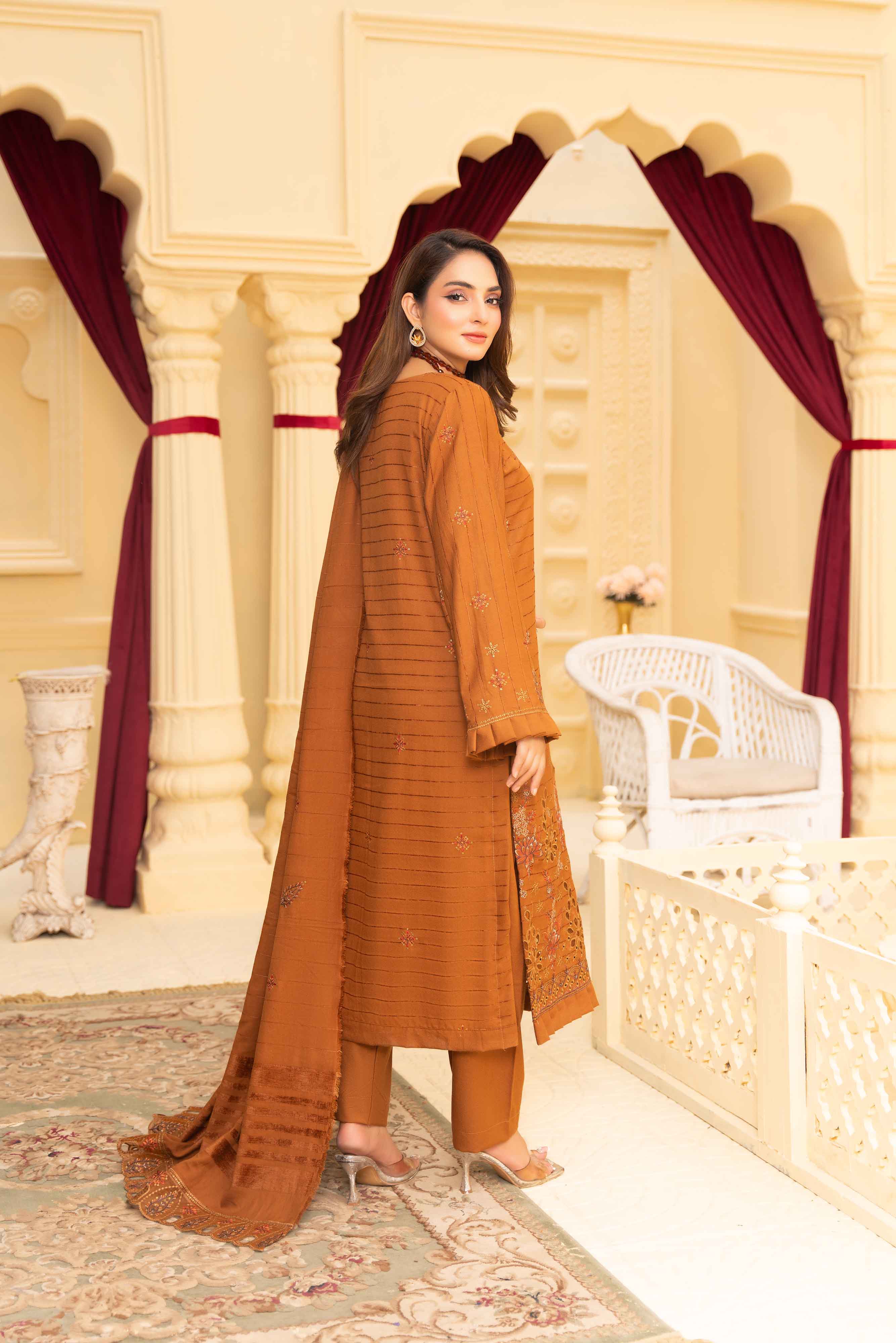 Mustard 3 Pcs Dhanak Embroidered Applique suit