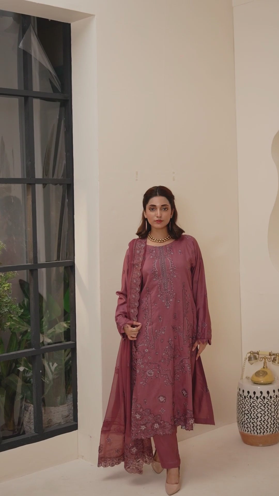 Mauve 3 Pcs Embroidered Viscose Doria Suit