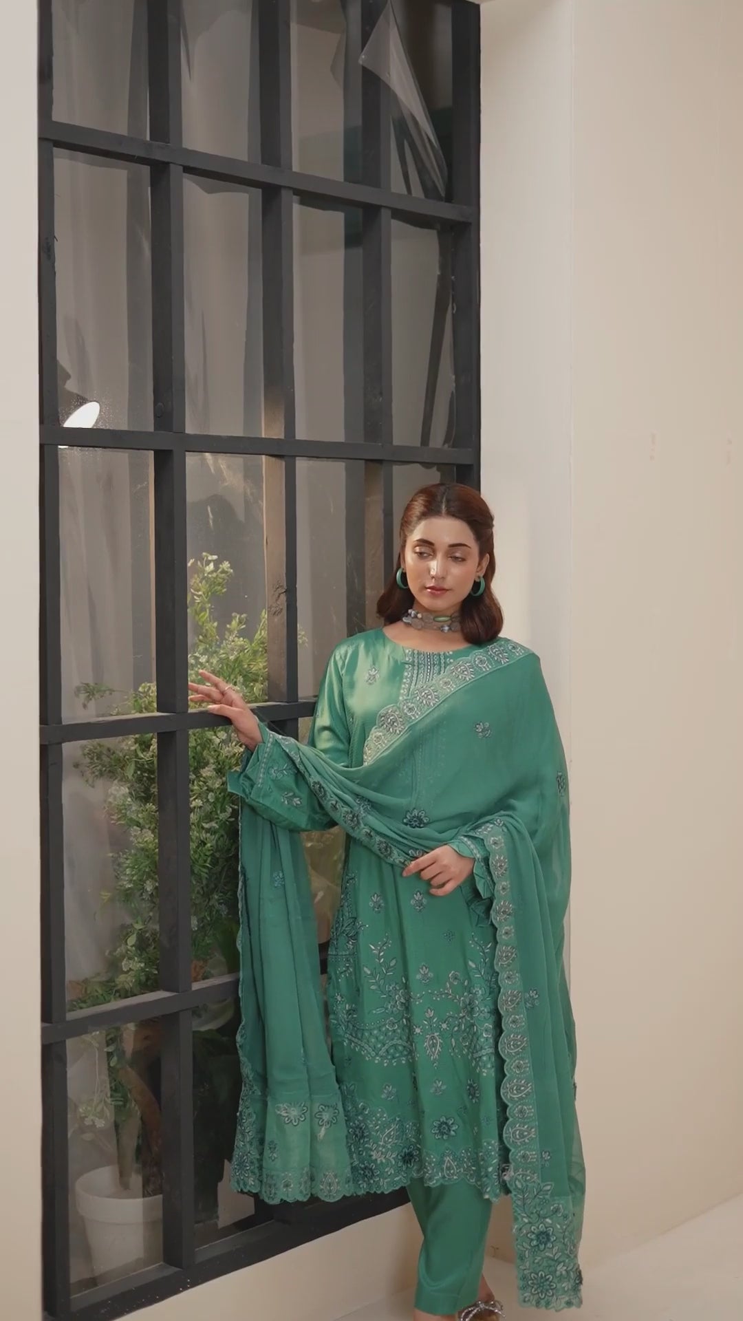 Luxury Pista 3 Pcs Embroidered Viscose Doria Suit