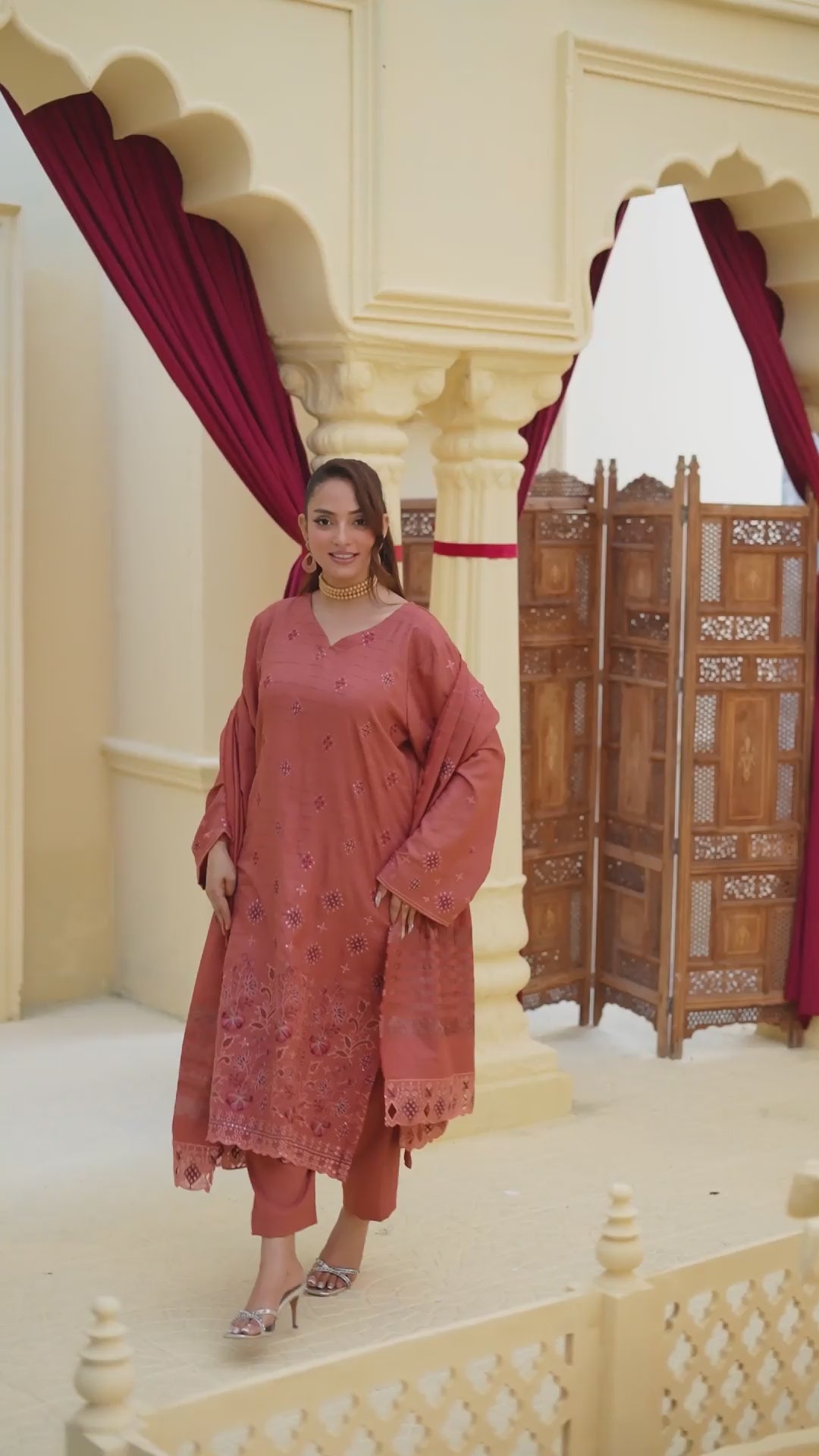 Peach 3 Pcs Dhanak Embroidered Applique suit